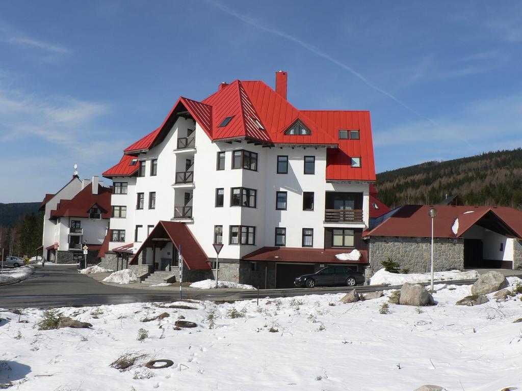 M+M Apartman Гаррахов Экстерьер фото