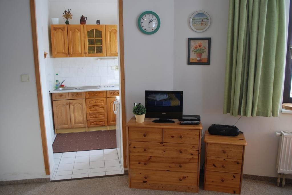 M+M Apartman Гаррахов Номер фото